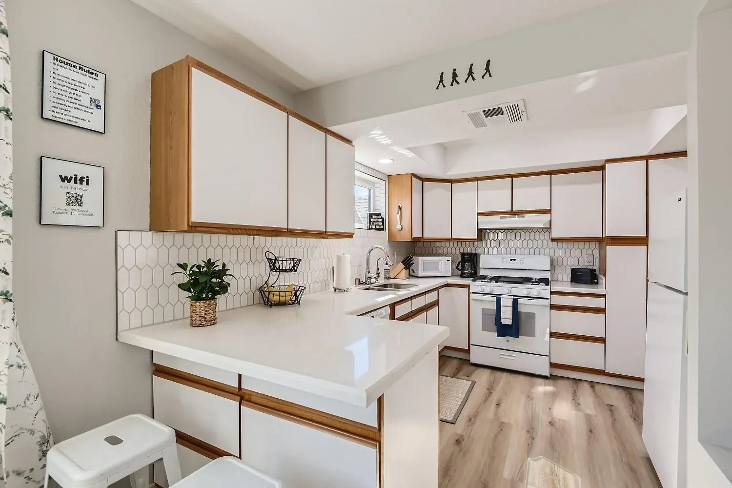 Lux Life! Central Location For Business Or Play! Las Vegas USA